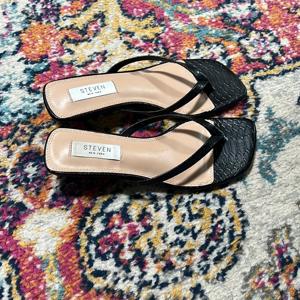 mini heel sandal
